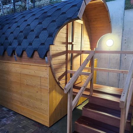 Haus Strandkoerv Mit Fass-Sauna Loddin Exterior photo