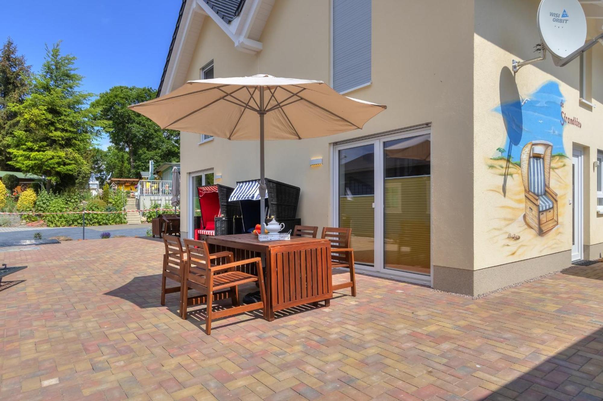 Haus Strandkoerv Mit Fass-Sauna Loddin Exterior photo
